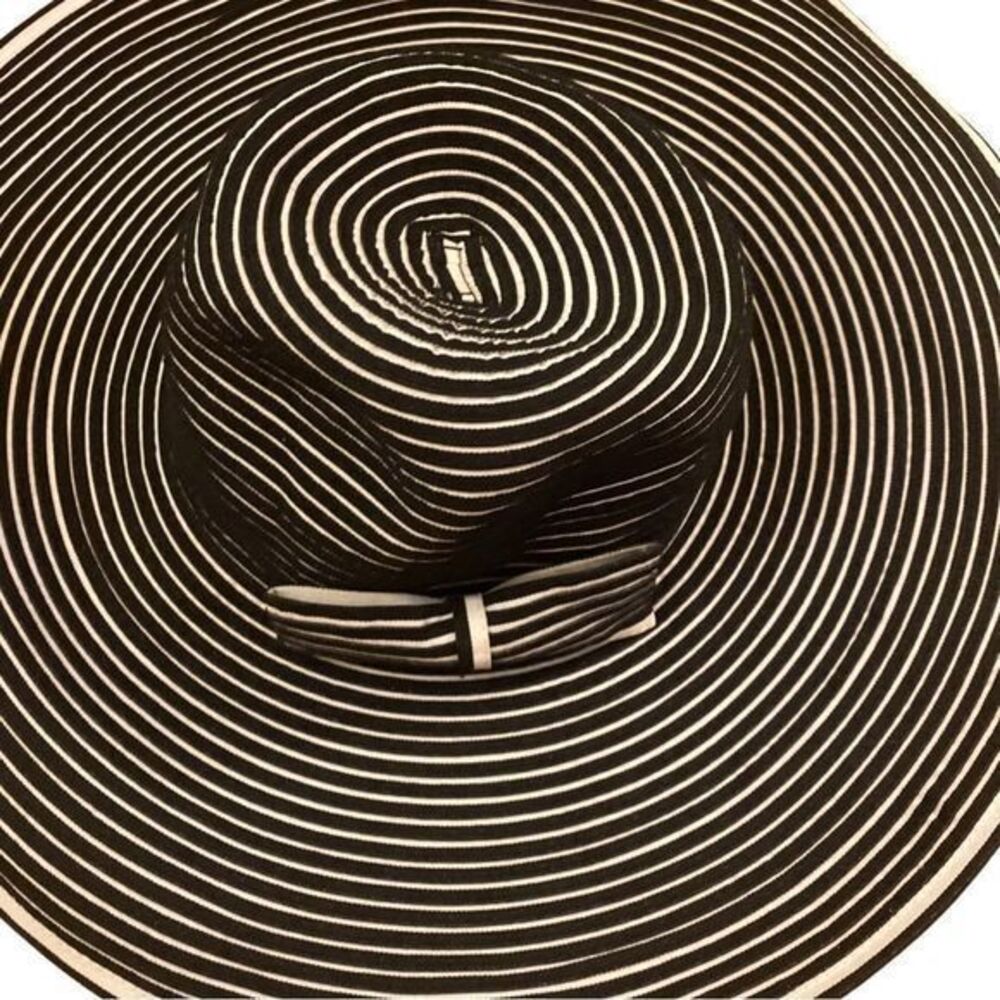 Boutique Sun Hat - OSFM black white   ,drawstring  around crown